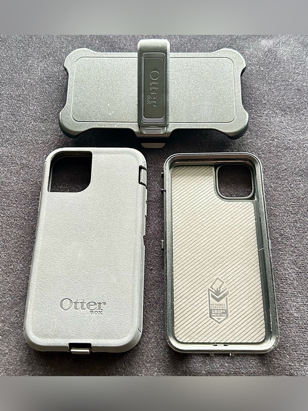 OtterBox Defender Case + Belt Clip Holster for iPhone 11 Pro Max / XS Max